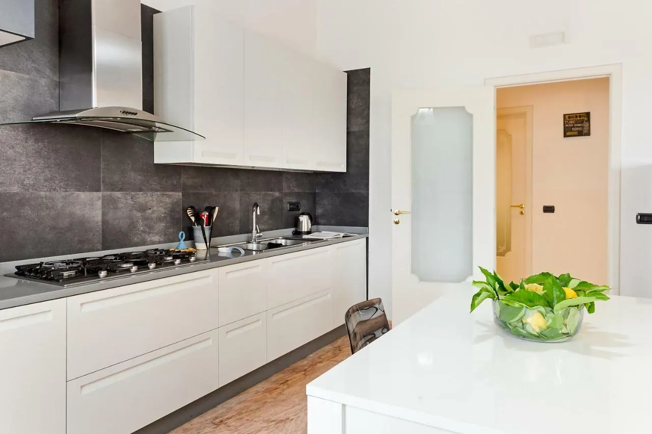 Appartement Salvator Rosa Metro Station Flat à Naples